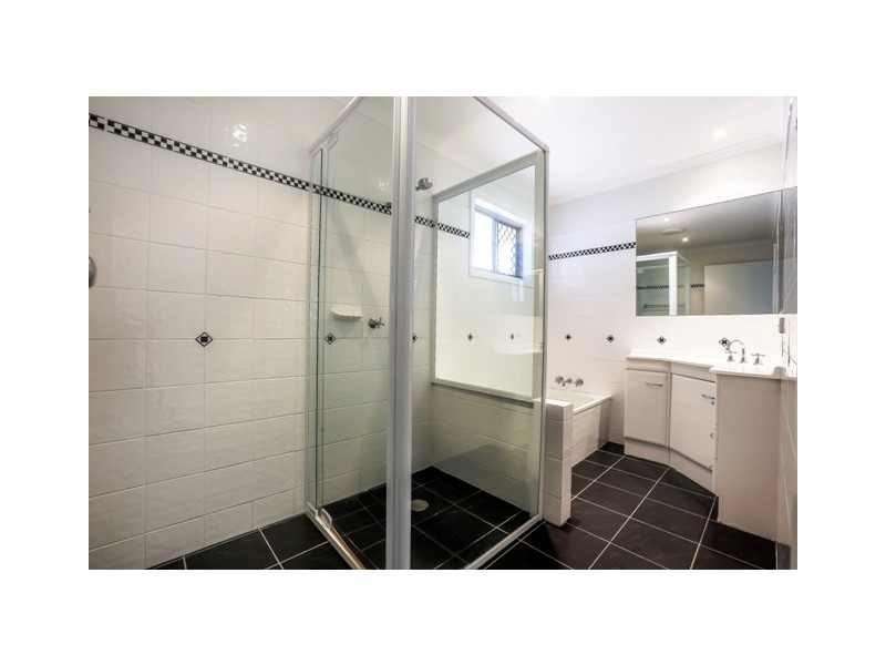 1 Marloo Court, Minyama QLD 4575