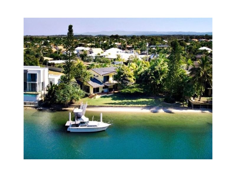 1 Waringa Court, Minyama QLD 4575