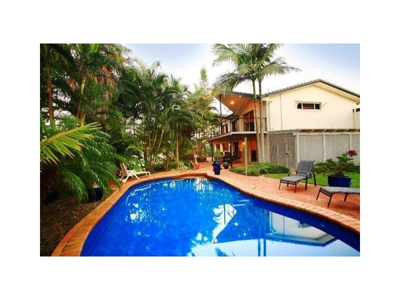 1 Waringa Court, Minyama QLD 4575