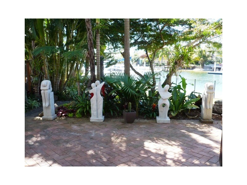 1 Waringa Court, Minyama QLD 4575