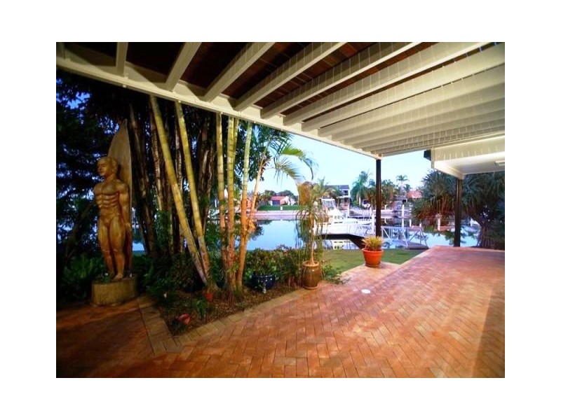 1 Waringa Court, Minyama QLD 4575