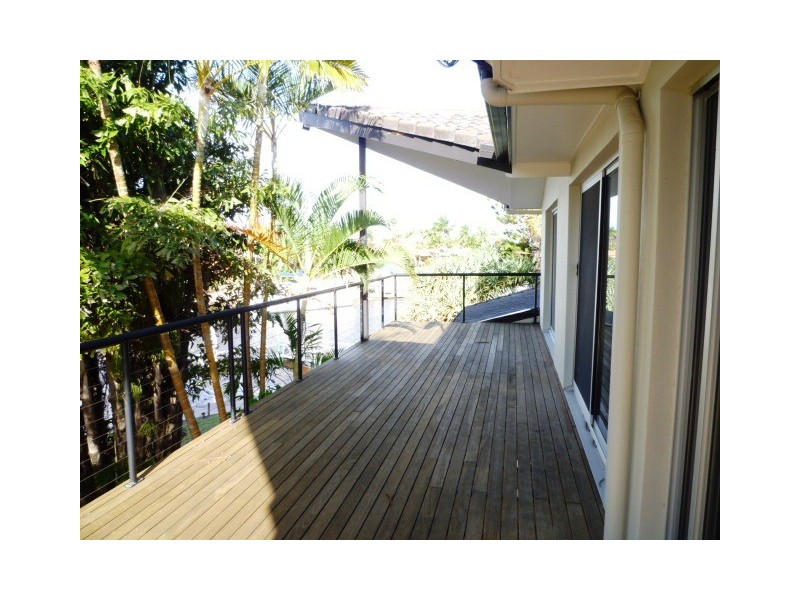 1 Waringa Court, Minyama QLD 4575