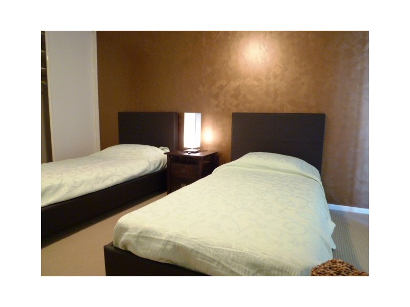 1 Waringa Court, Minyama QLD 4575