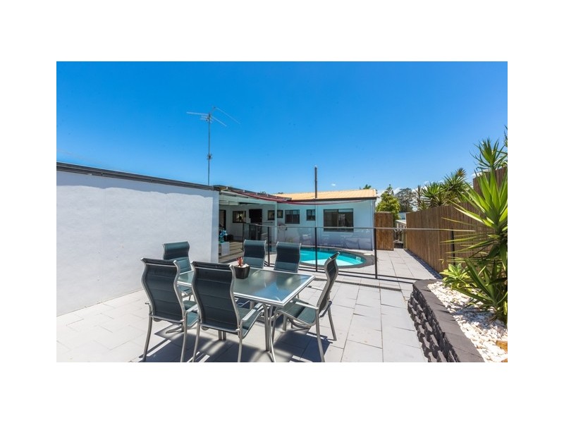 1 Ulaka Court, Mooloolaba QLD 4557