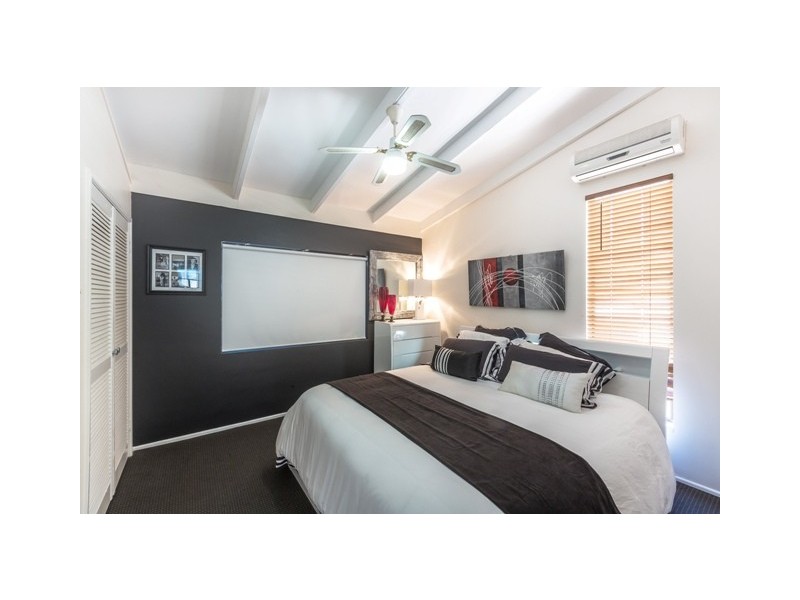 1 Ulaka Court, Mooloolaba QLD 4557