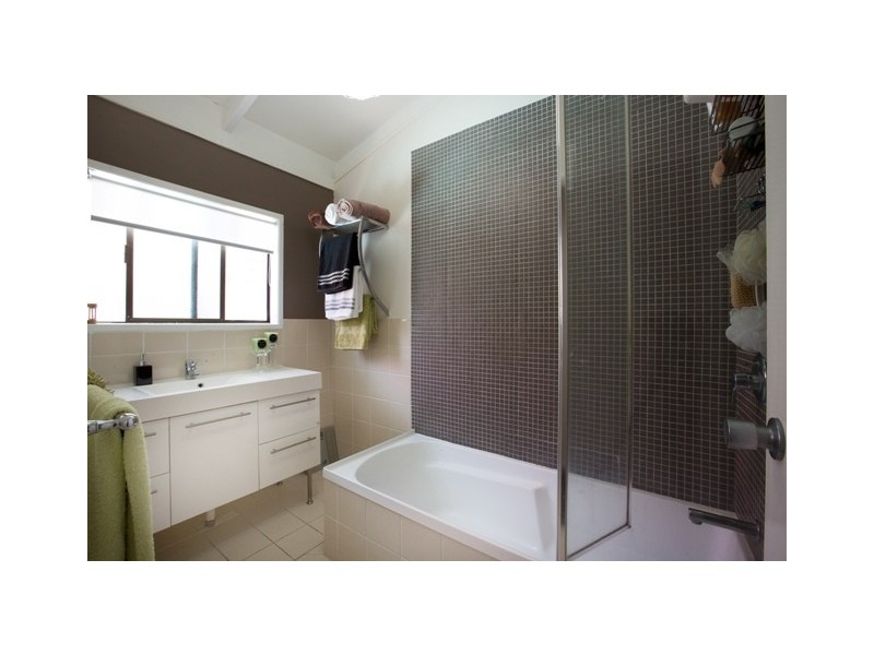 1 Ulaka Court, Mooloolaba QLD 4557