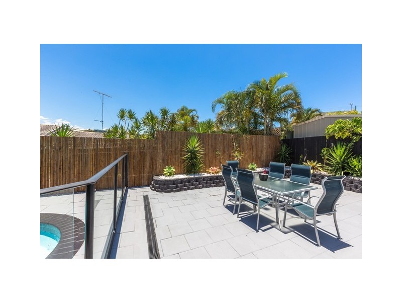 1 Ulaka Court, Mooloolaba QLD 4557