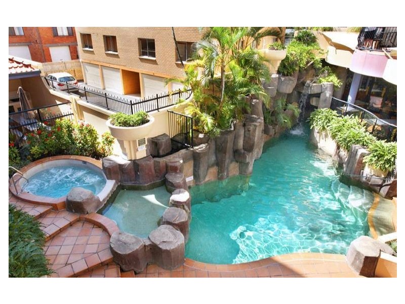 30/32 River Esplanade (Nautilus Resort), Mooloolaba QLD 4557