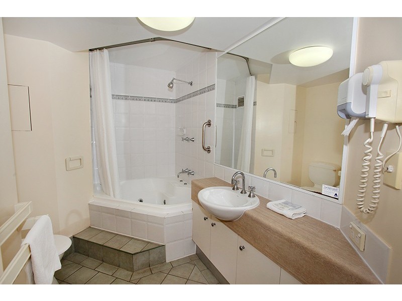 30/32 River Esplanade (Nautilus Resort), Mooloolaba QLD 4557