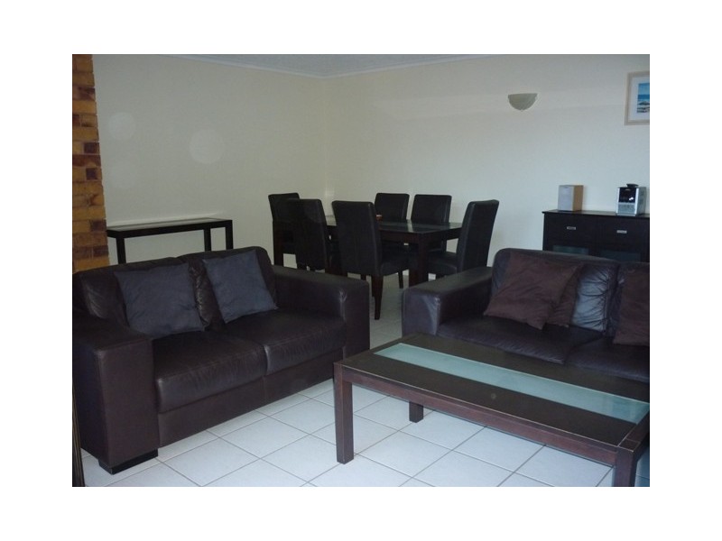 1/50 Parkyn Parade (Jedda), Mooloolaba QLD 4557