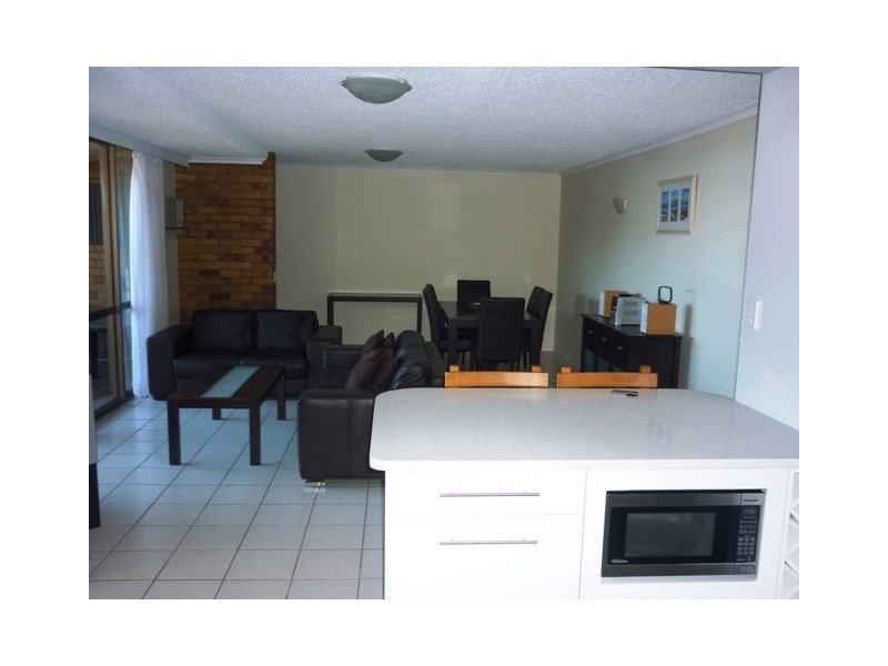 1/50 Parkyn Parade (Jedda), Mooloolaba QLD 4557
