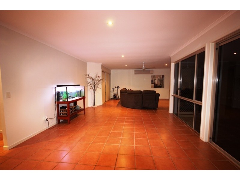 5 Mara Close, Mountain Creek QLD 4557