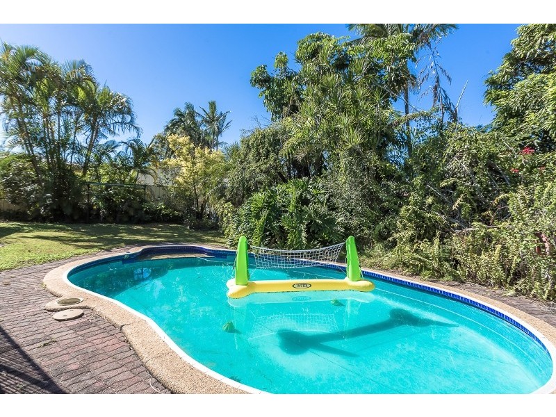 73 Goonawarra Drive, Mooloolaba QLD 4557