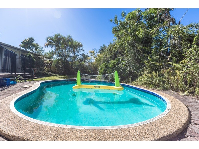 73 Goonawarra Drive, Mooloolaba QLD 4557