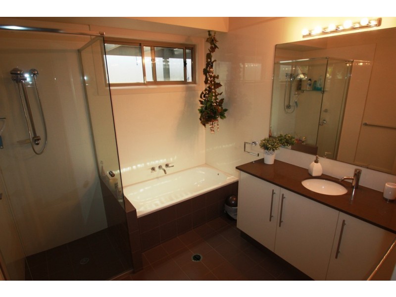 133 Maroochy Waters Drive, Maroochydore QLD 4558