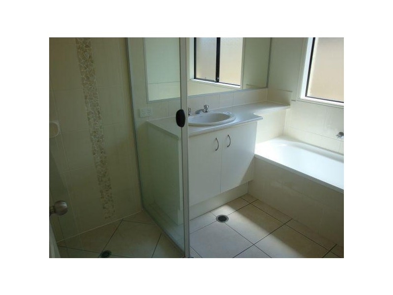 11 Moreton Street, Sippy Downs QLD 4556