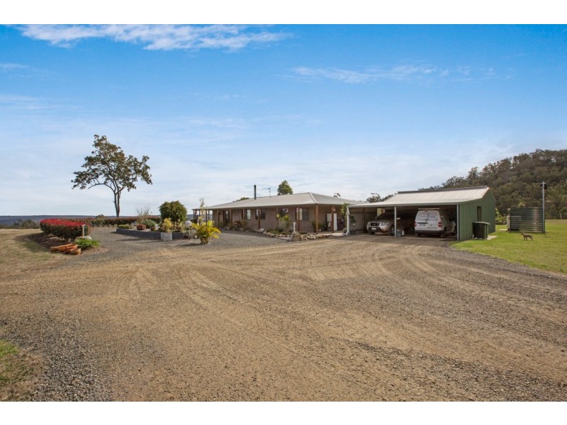 475 Palmtree Road, Ravensbourne QLD 4352