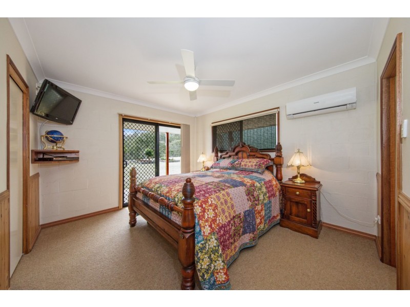 475 Palmtree Road, Ravensbourne QLD 4352