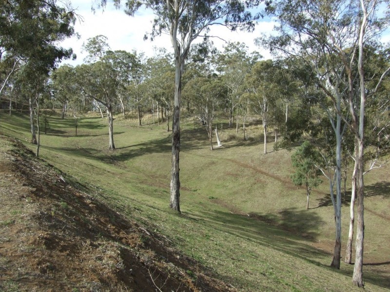 475 Palmtree Road, Ravensbourne QLD 4352