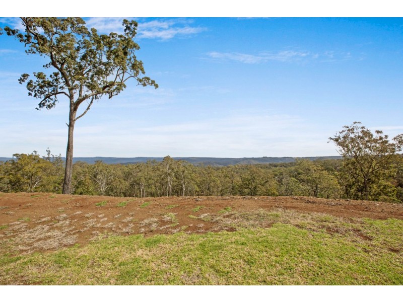 475 Palmtree Road, Ravensbourne QLD 4352