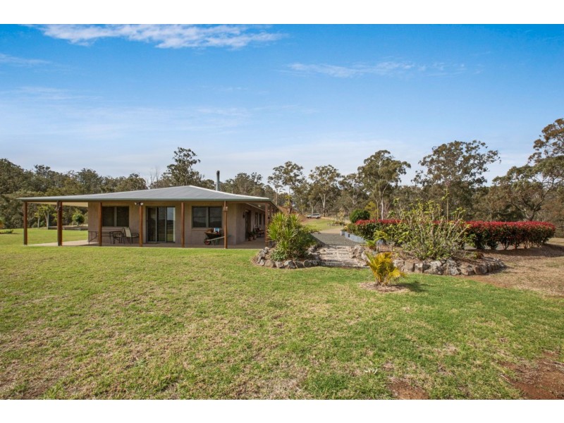 475 Palmtree Road, Ravensbourne QLD 4352