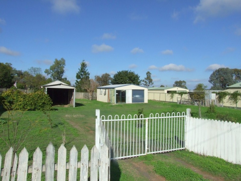 2 Hartwig Street, Goombungee QLD 4354