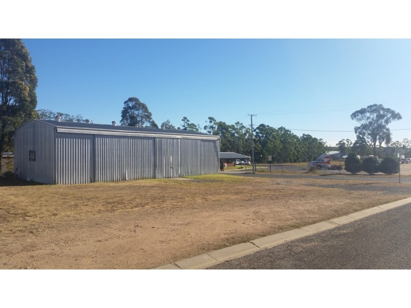 000 Timber Street, Crows Nest QLD 4355