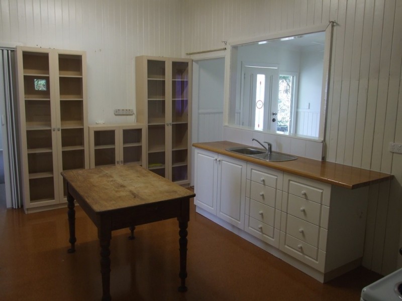 7 Jones Street, Crows Nest QLD 4355