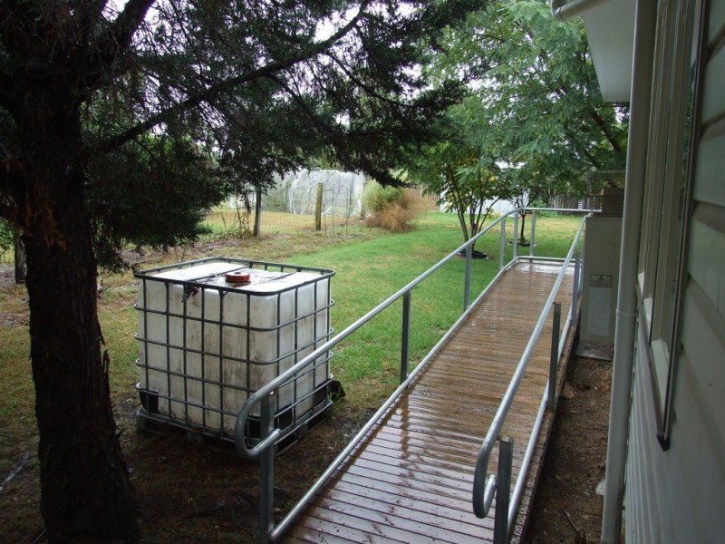 7 Jones Street, Crows Nest QLD 4355