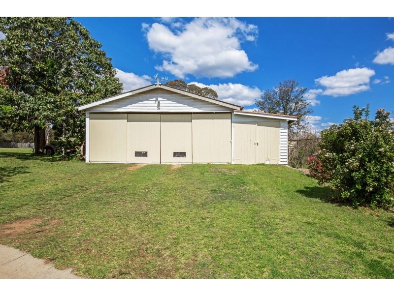 7 Albert Street, Crows Nest QLD 4355