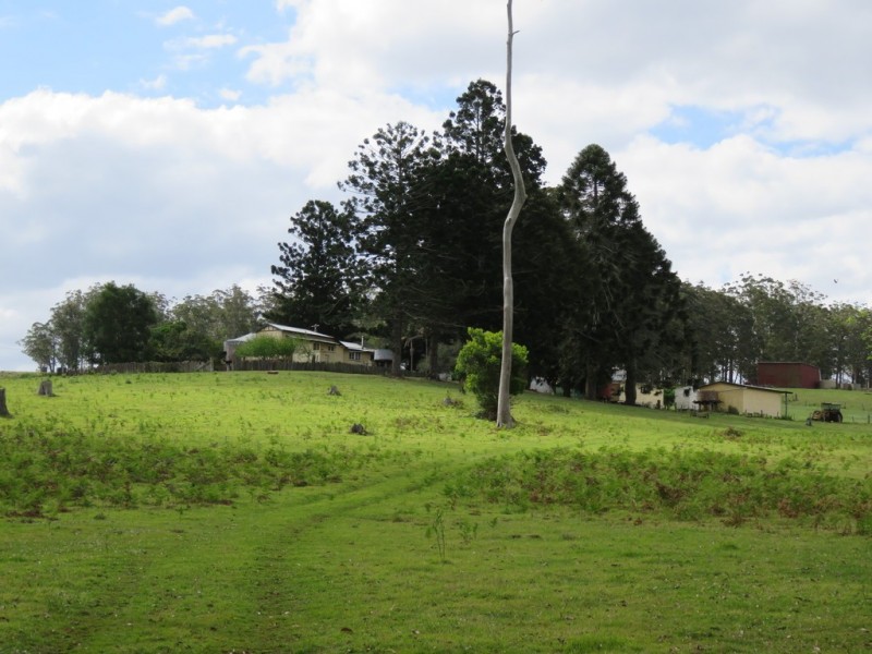 447 National Park Road, Ravensbourne QLD 4352