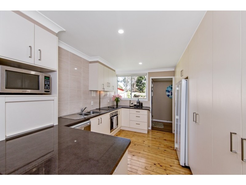 14 James Street, Crows Nest QLD 4355