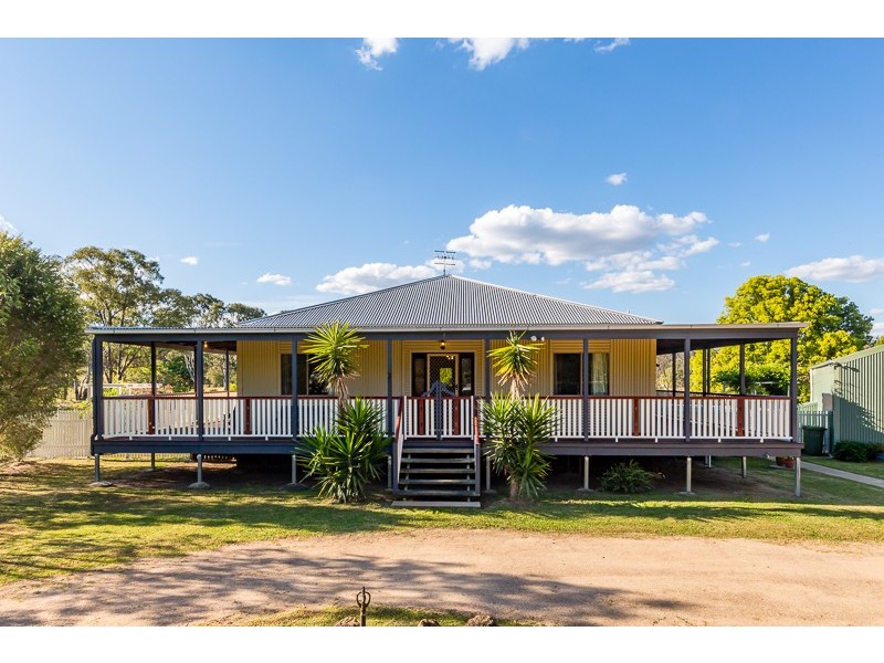 14 Hayden Street, Crows Nest QLD 4355