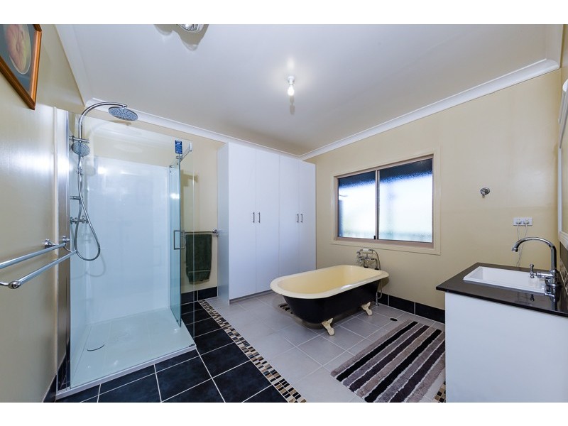 14 Hayden Street, Crows Nest QLD 4355