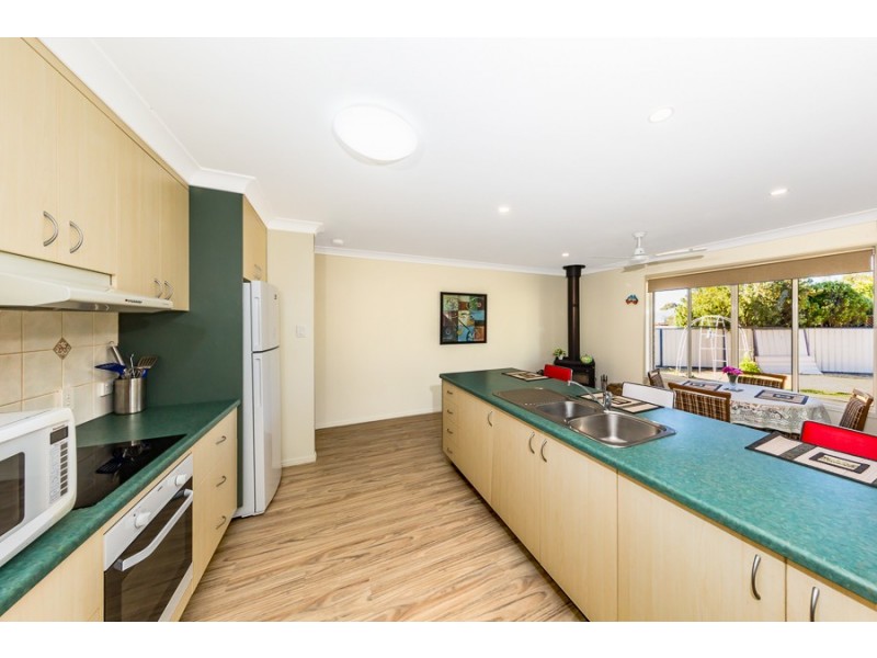 6 Lee Court, Crows Nest QLD 4355