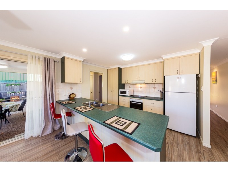 6 Lee Court, Crows Nest QLD 4355