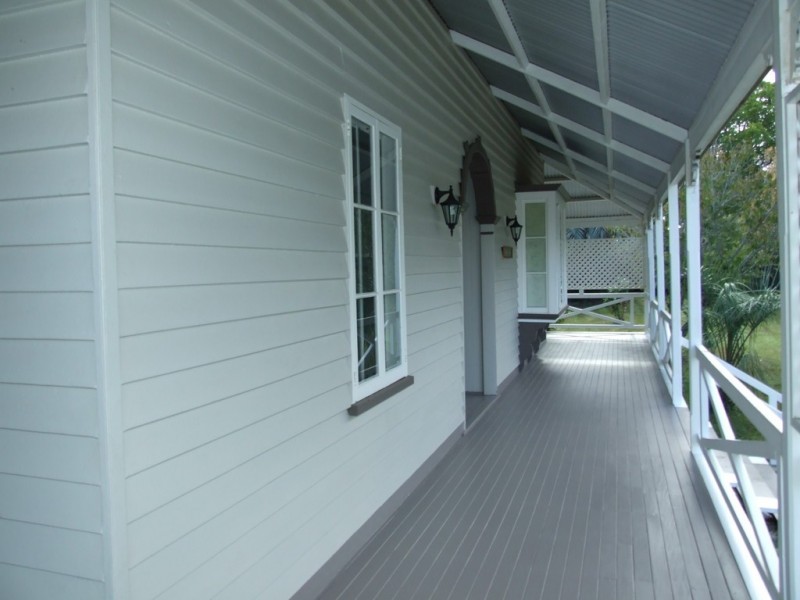 18 Sharp street, Crows Nest QLD 4355