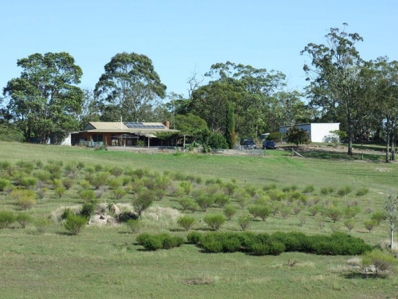 42 Austin Road, Crows Nest QLD 4355