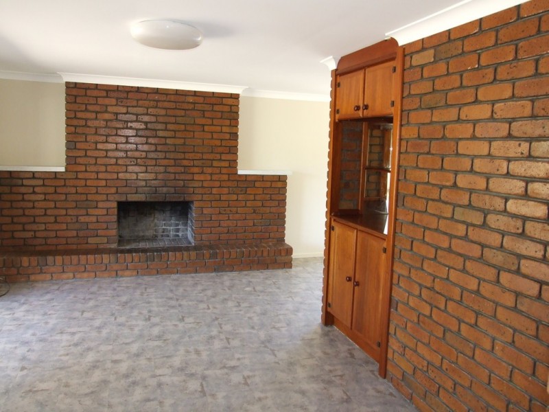 42 Austin Road, Crows Nest QLD 4355