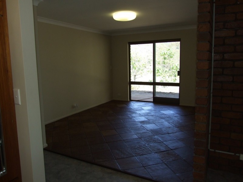 42 Austin Road, Crows Nest QLD 4355