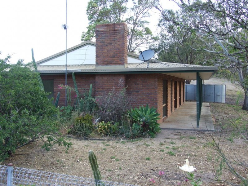 42 Austin Road, Crows Nest QLD 4355