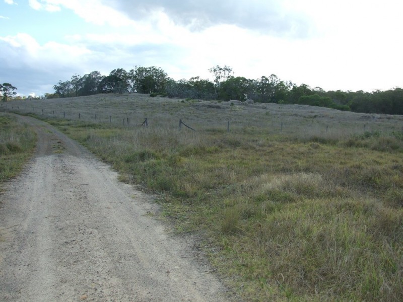 42 Austin Road, Crows Nest QLD 4355