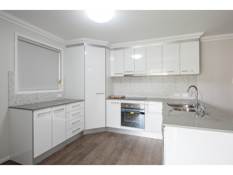 Unit 1, 1a Gleeson Street, Crows Nest QLD 4355