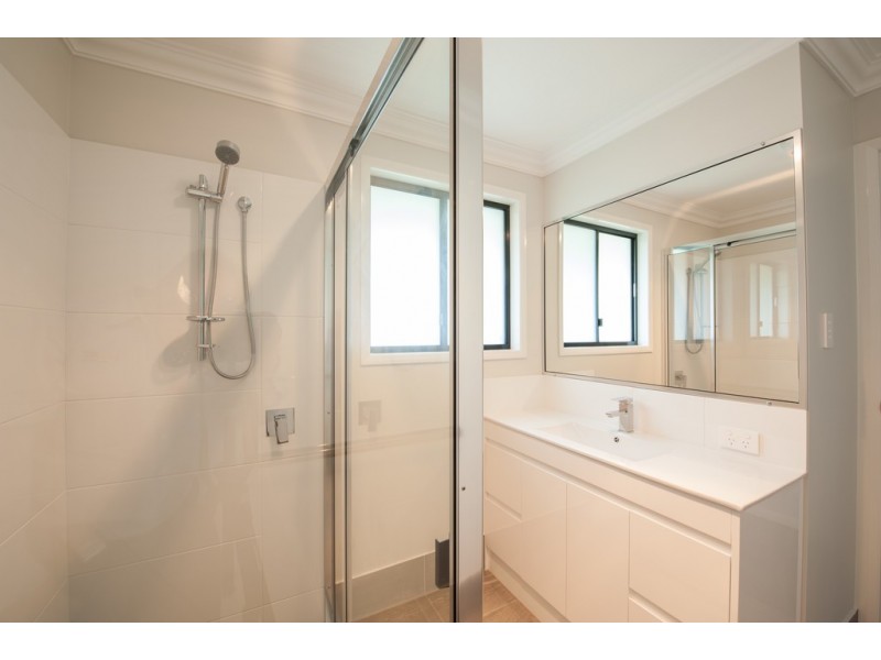 Unit 1, 1a Gleeson Street, Crows Nest QLD 4355