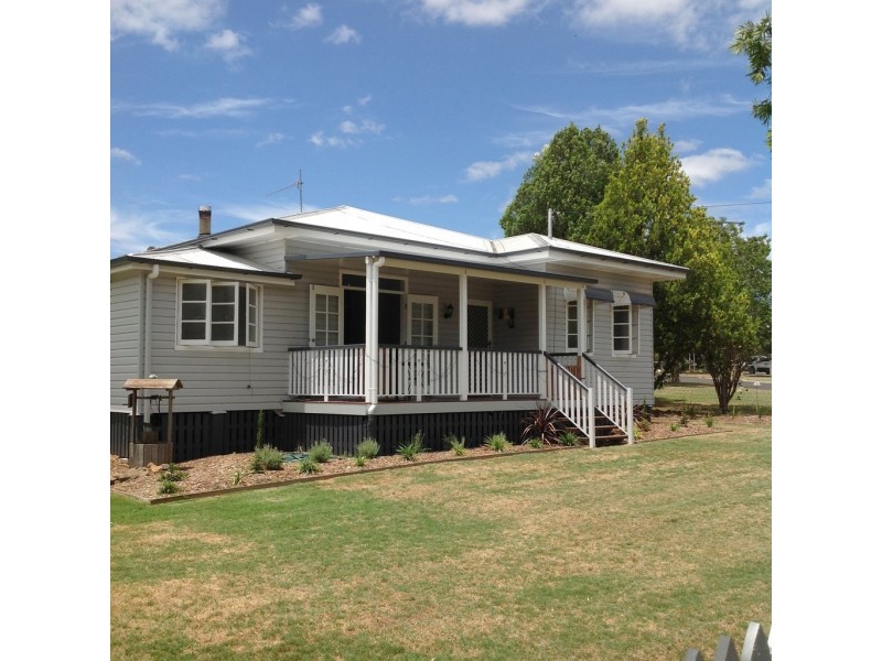 27 Nolan Street, Crows Nest QLD 4355