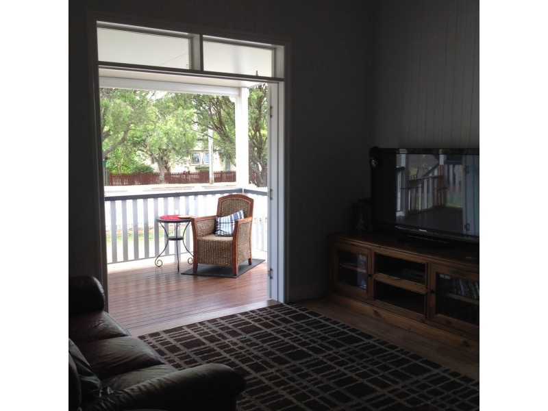 27 Nolan Street, Crows Nest QLD 4355