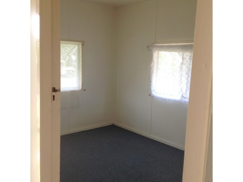 7 Gleeson Street, Crows Nest QLD 4355