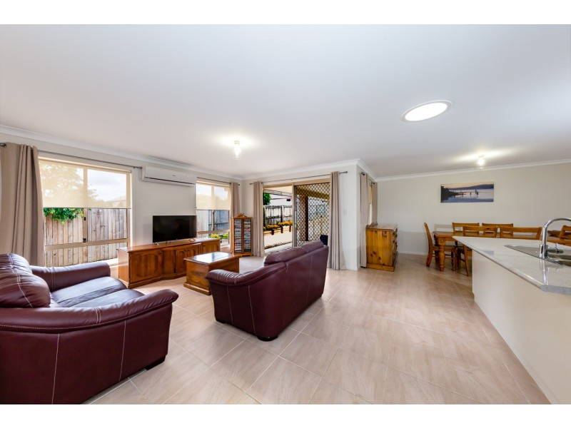 16 Parkland Drive, Crows Nest QLD 4355