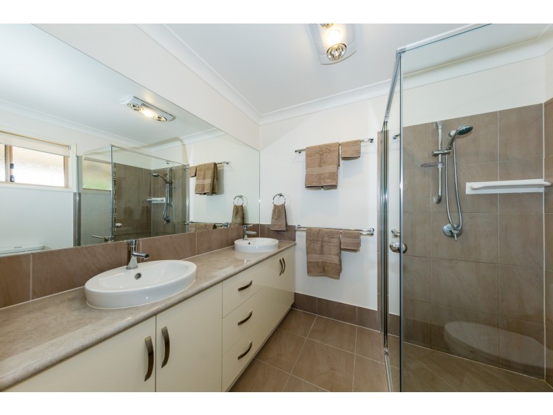 16 Parkland Drive, Crows Nest QLD 4355