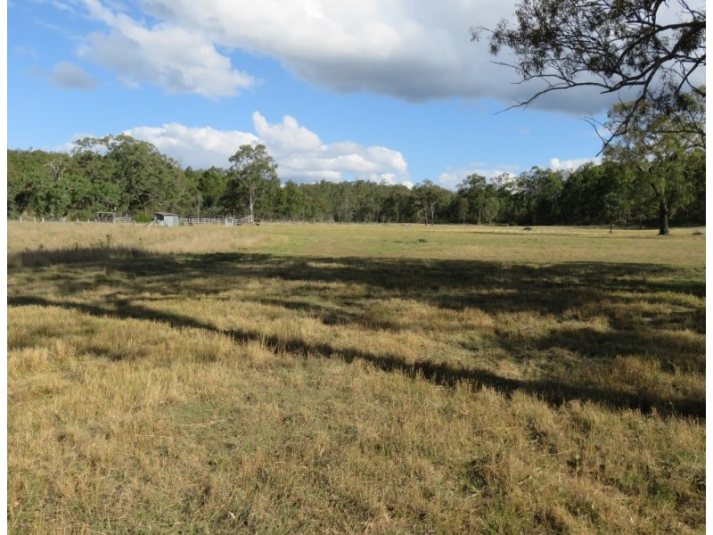 000 Brothers Road, Crows Nest QLD 4355